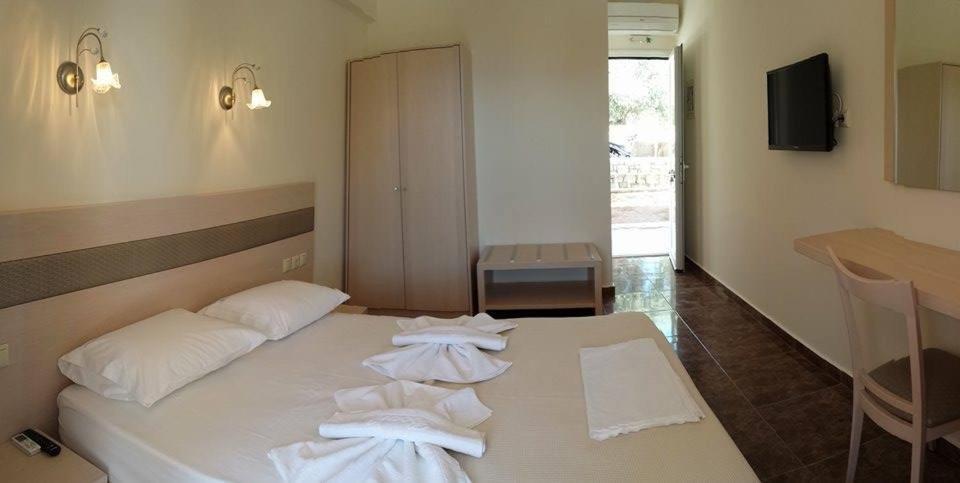 Voula Resort Elafonissos Rum bild