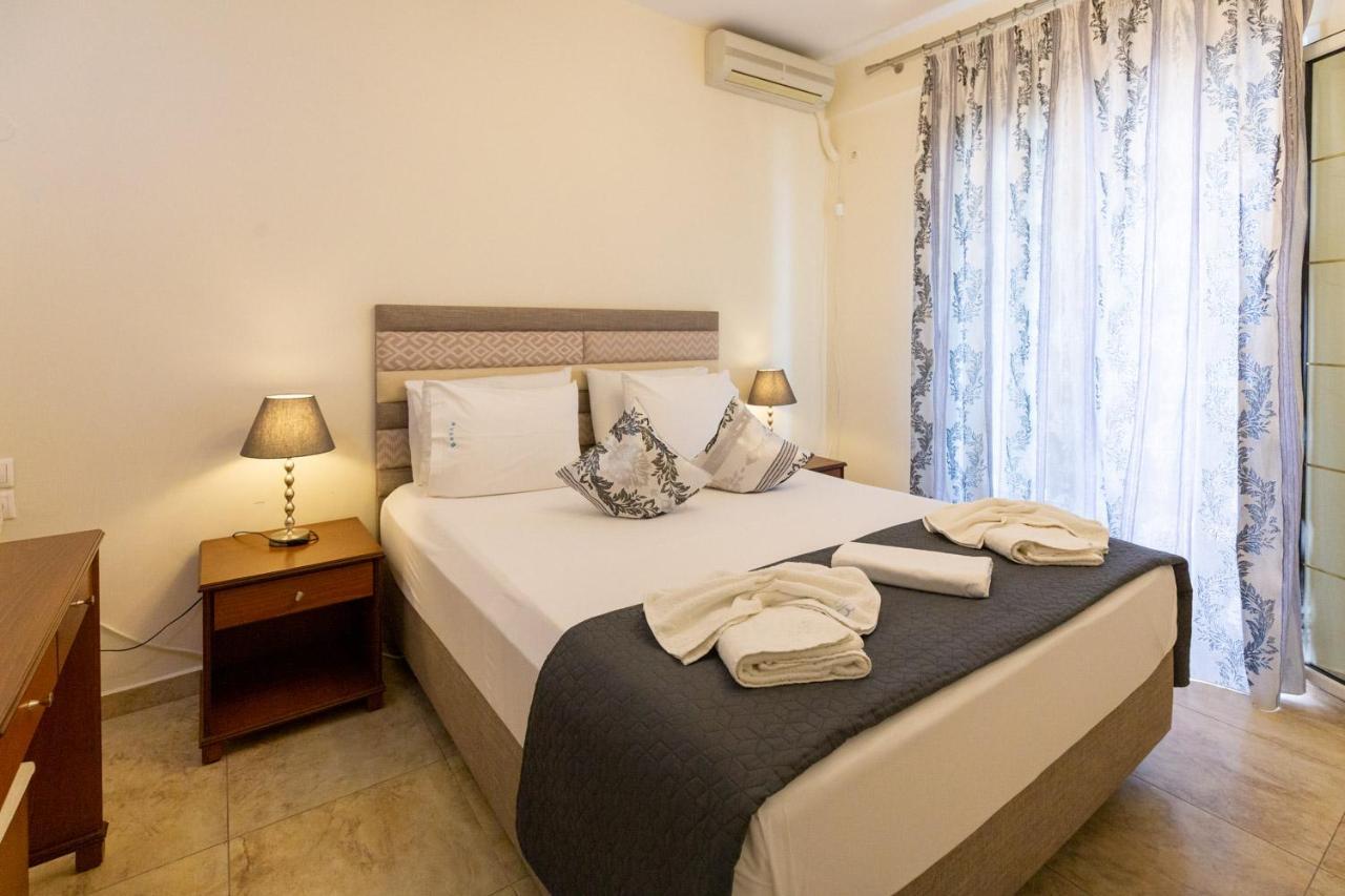 Voula Resort Elafonissos Exteriör bild